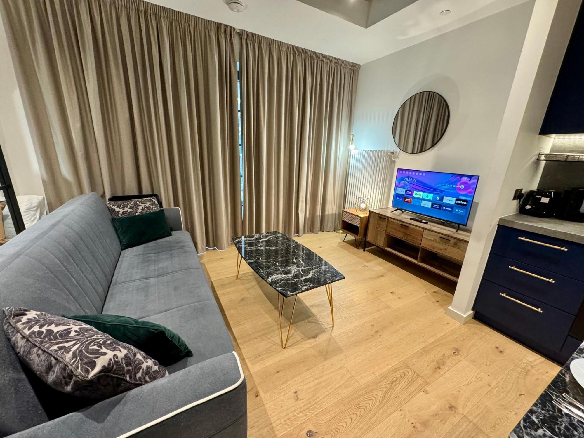 Amazing Cosy Apartment, Next To O2 Arena And Close To London Excel, Secure Parking Экстерьер фото